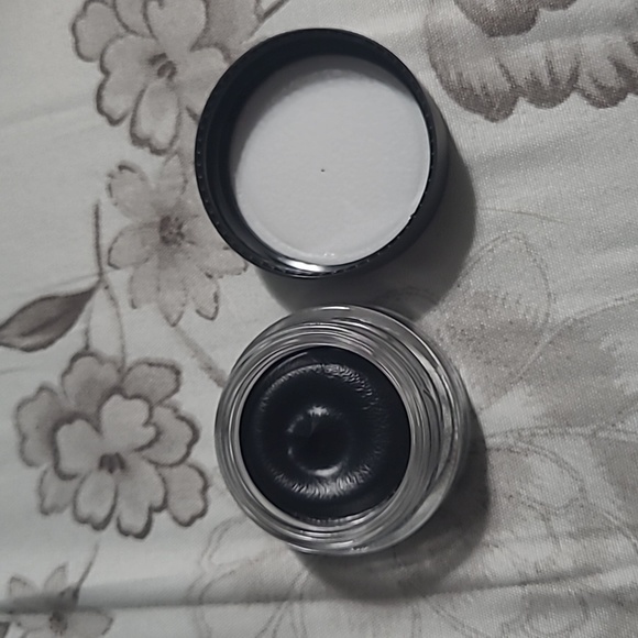 Melt Gel Liner - Picture 2 of 2